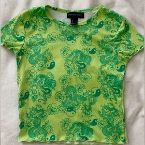 Green patterned cropped shirt